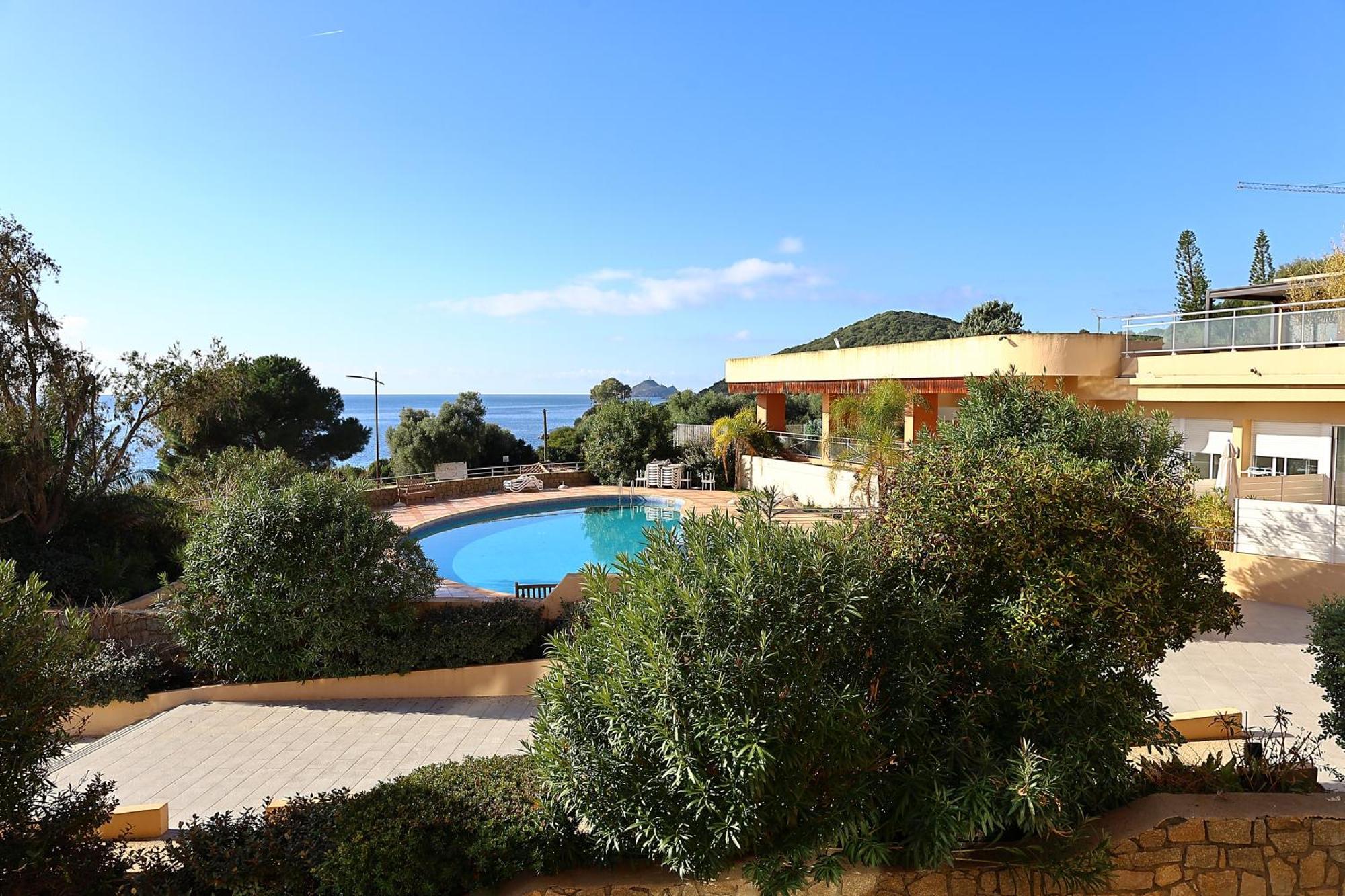 Superbe T2 Vue Mer - Piscine & Plage A 100M Ajaccio  Exteriör bild