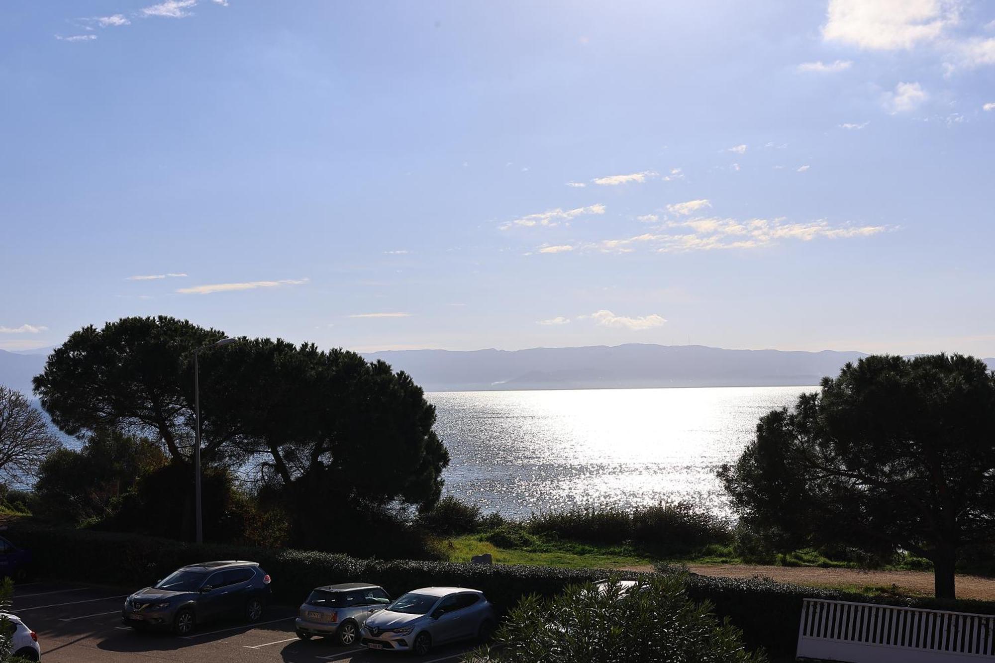 Superbe T2 Vue Mer - Piscine & Plage A 100M Ajaccio  Exteriör bild